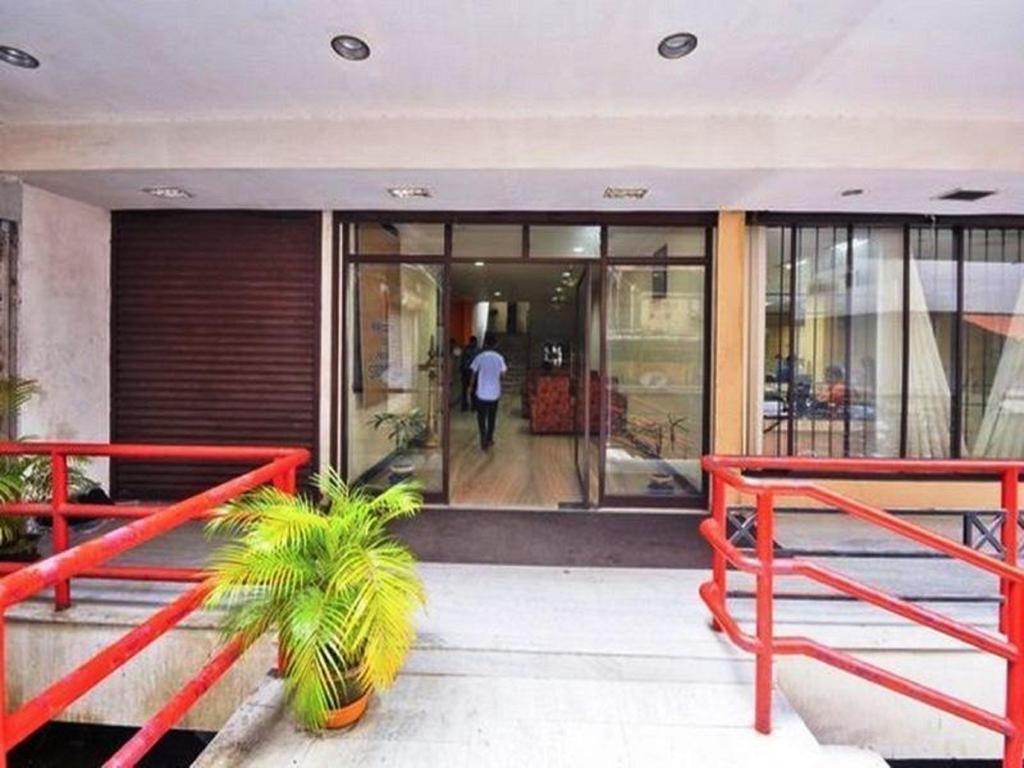 Hotel Srinivas Kochi Buitenkant foto