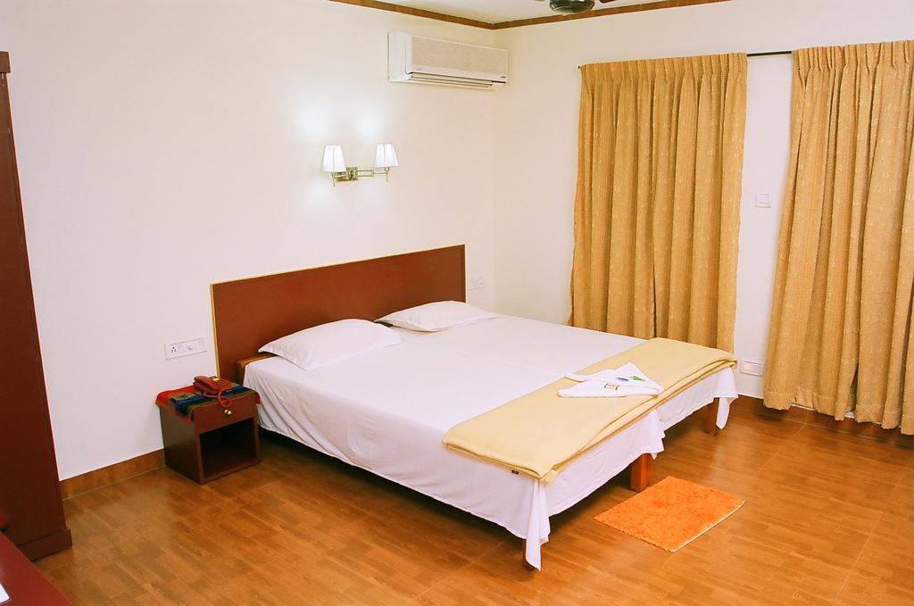 Hotel Srinivas Kochi Kamer foto
