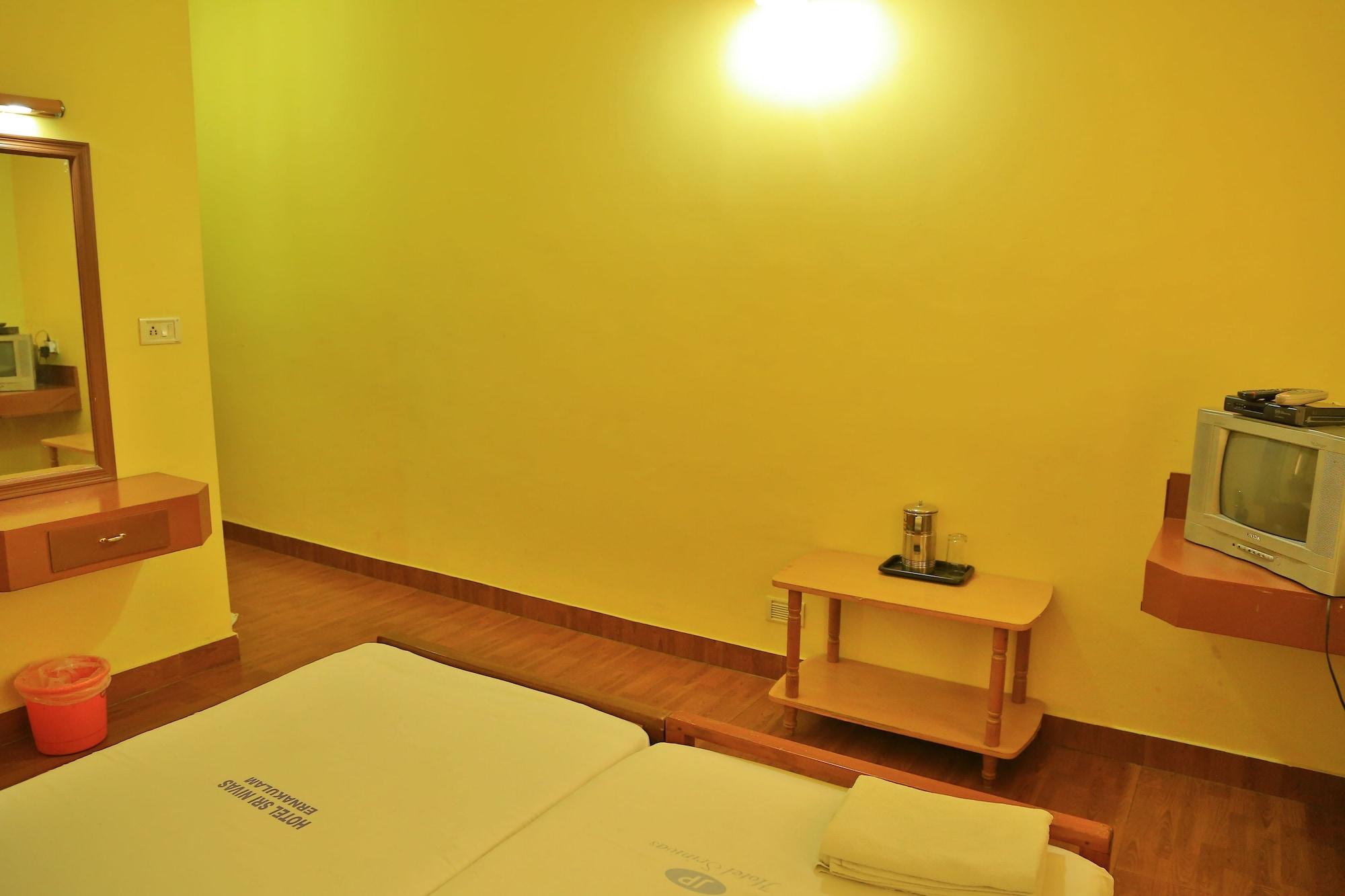 Hotel Srinivas Kochi Buitenkant foto