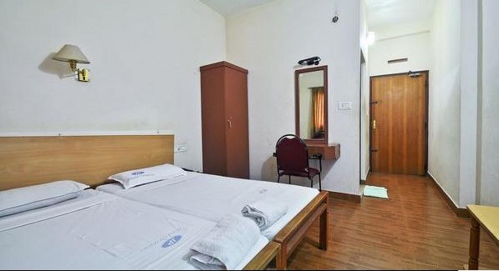 Hotel Srinivas Kochi Buitenkant foto
