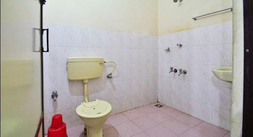 Hotel Srinivas Kochi Buitenkant foto