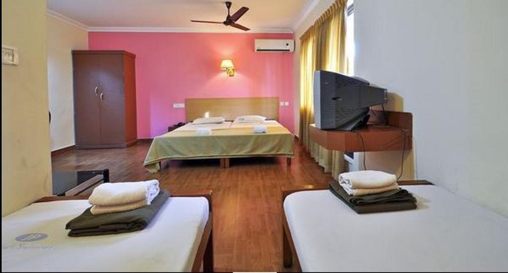 Hotel Srinivas Kochi Buitenkant foto