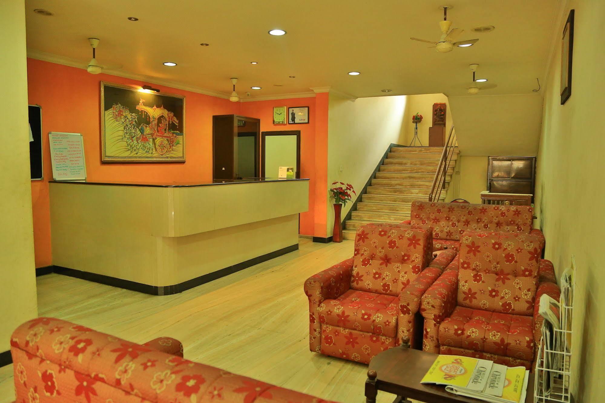 Hotel Srinivas Kochi Buitenkant foto
